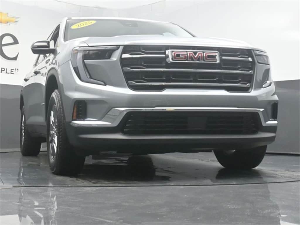 Used 2025 GMC Acadia Elevation SUV