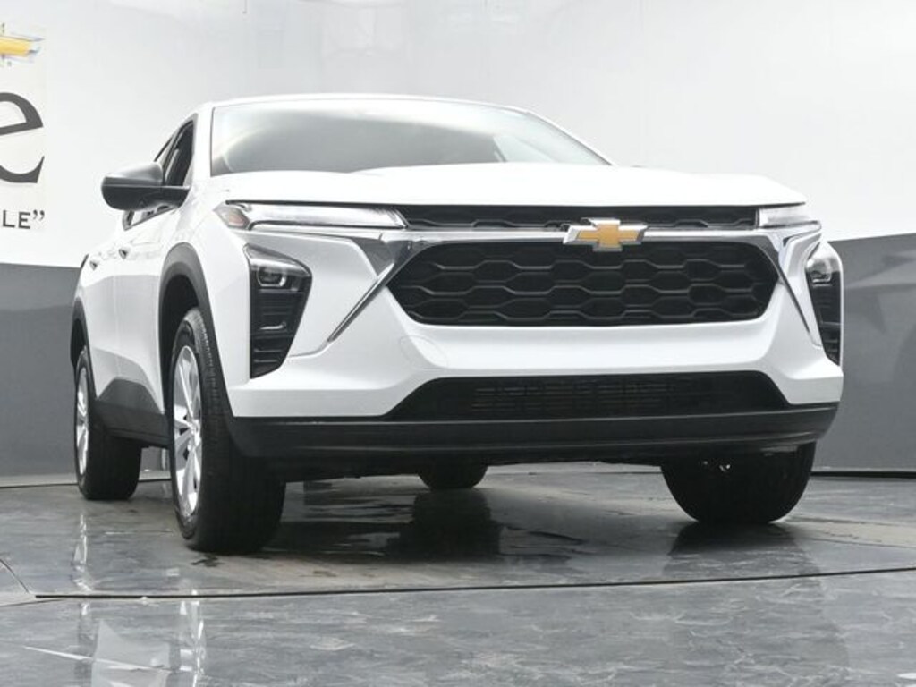 New 2026 Chevrolet Trax LS SUV