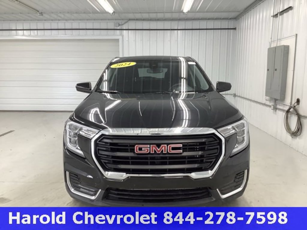Used 2024 GMC Terrain SLE SUV