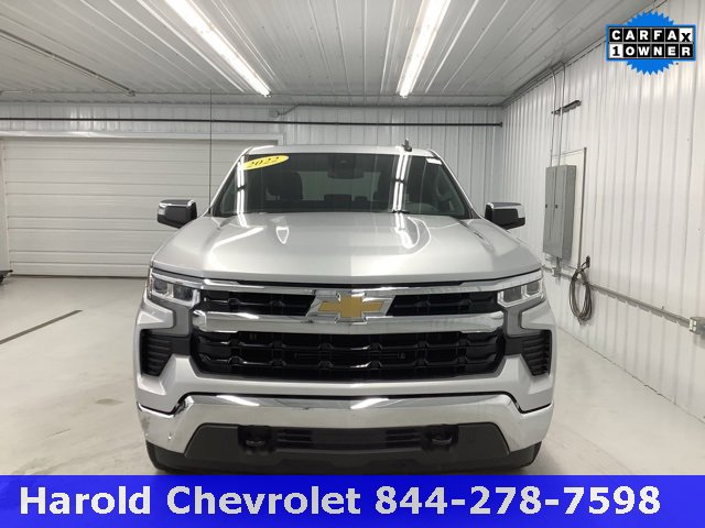 Used 2022 Chevrolet Silverado 1500 LT with VIN 1GCPDKEK5NZ513501 for sale in Angola, IN