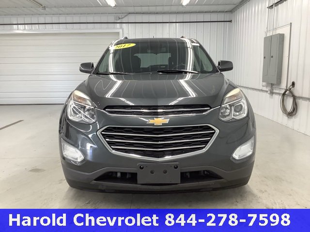 2017 Chevrolet Equinox LT photo 2