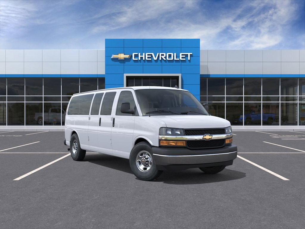 New 2025 Chevrolet Express Passenger 3500 1LT Van