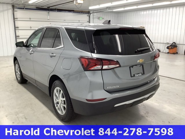 2023 Chevrolet Equinox LT photo 2