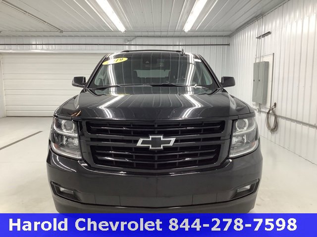 2019 Chevrolet Tahoe LT photo 2