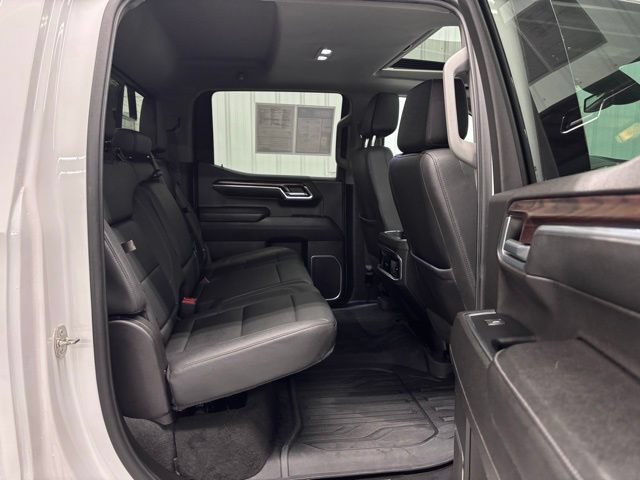 2023 GMC Sierra 1500 SLT - Photo 9