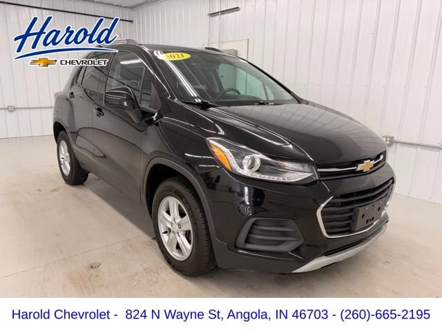 Used 2021 Chevrolet Trax LT with VIN KL7CJPSM6MB373523 for sale in Angola, IN