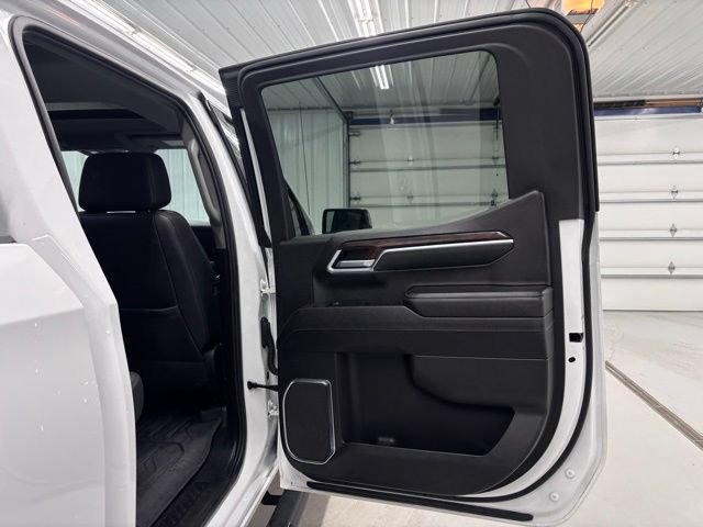 2023 GMC Sierra 1500 SLT - Photo 8