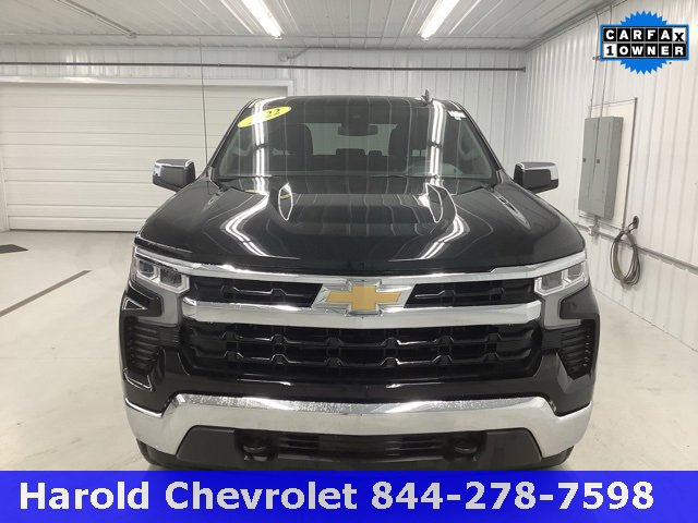 Used 2022 Chevrolet Silverado 1500 LT with VIN 1GCPDKEK2NZ632879 for sale in Angola, IN