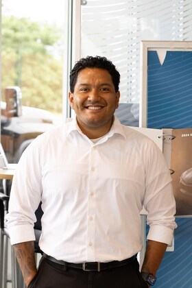 Staff member Jose Guzman from ID_45d4e6c1383a