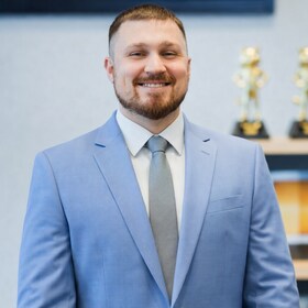 Staff member Alex Pearson from ID_45d4e6c1383a