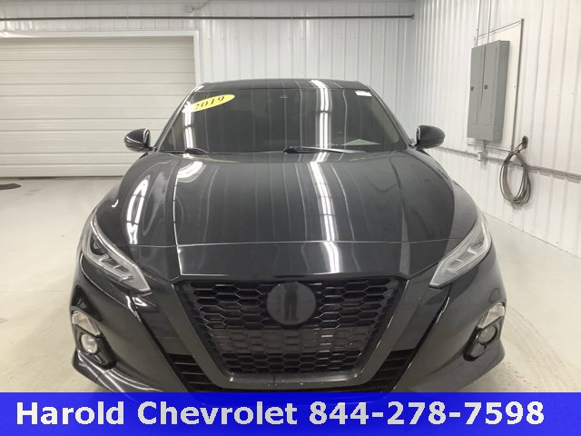 Used 2019 Nissan Altima SL with VIN 1N4BL4EV0KC150614 for sale in Angola, IN