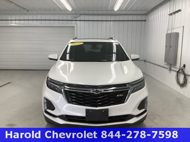 Used 2022 Chevrolet Equinox RS with VIN 2GNAXWEV3N6136751 for sale in Angola, IN