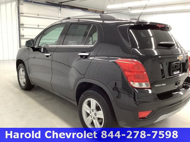 2020 Chevrolet Trax LT photo 2