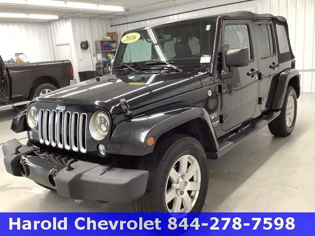 2016 Jeep Wrangler Unlimited Sahara photo 3