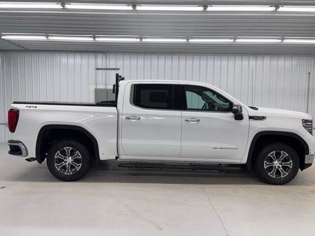 2023 GMC Sierra 1500 SLT - Photo 6