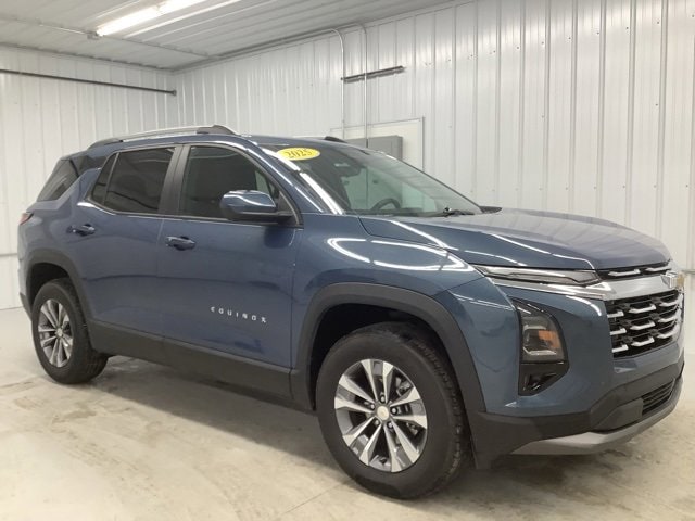 2025 Chevrolet Equinox LT's photo