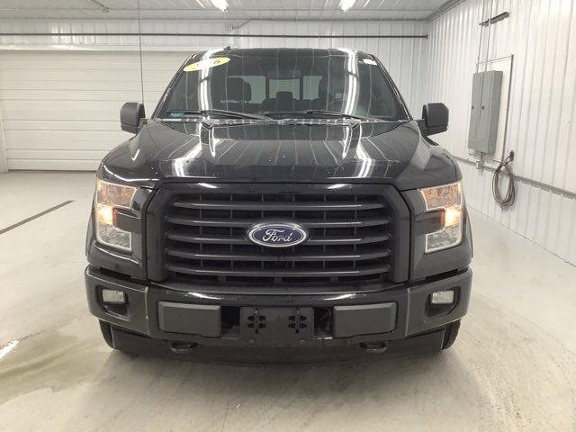 2016 Ford F-150 XLT photo 2