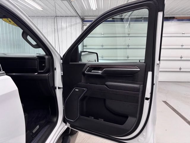 2023 GMC Sierra 1500 SLT - Photo 10