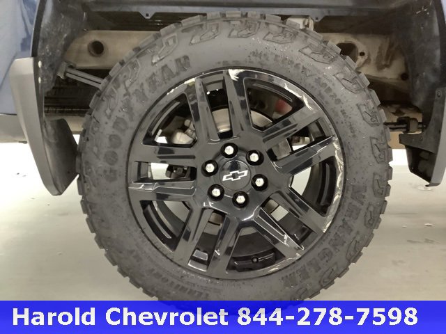 2021 Chevrolet Silverado 1500 Custom Trail Boss photo 2