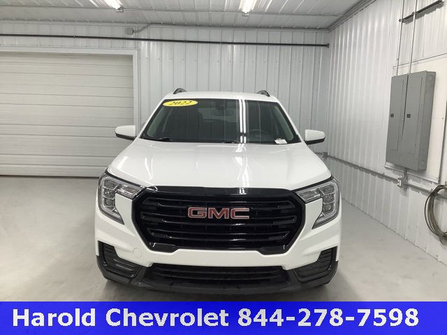 Used 2022 GMC Terrain SLE with VIN 3GKALTEV3NL256004 for sale in Angola, IN