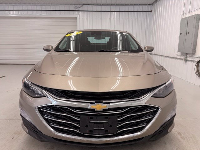 Used 2023 Chevrolet Malibu 1LT with VIN 1G1ZD5ST2PF134122 for sale in Angola, IN