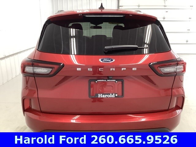 2024 Ford Escape ST-Line photo 4