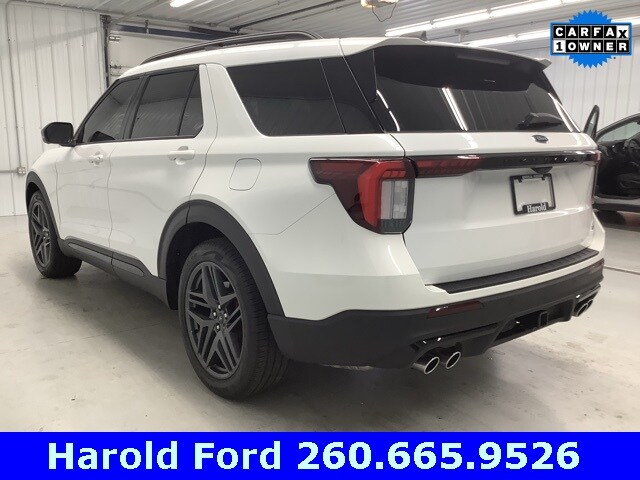 2025 Ford Explorer ST photo 4