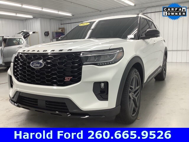 2025 Ford Explorer ST photo 3
