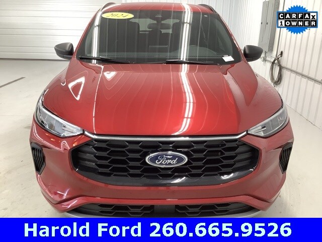 2024 Ford Escape ST-Line photo 2