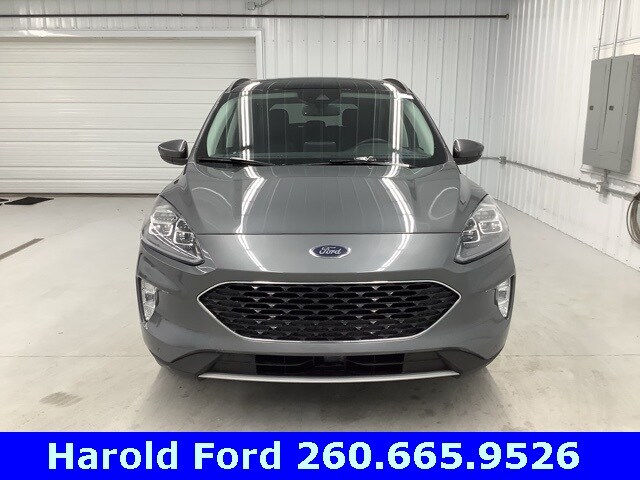 2022 Ford Escape Titanium photo 2