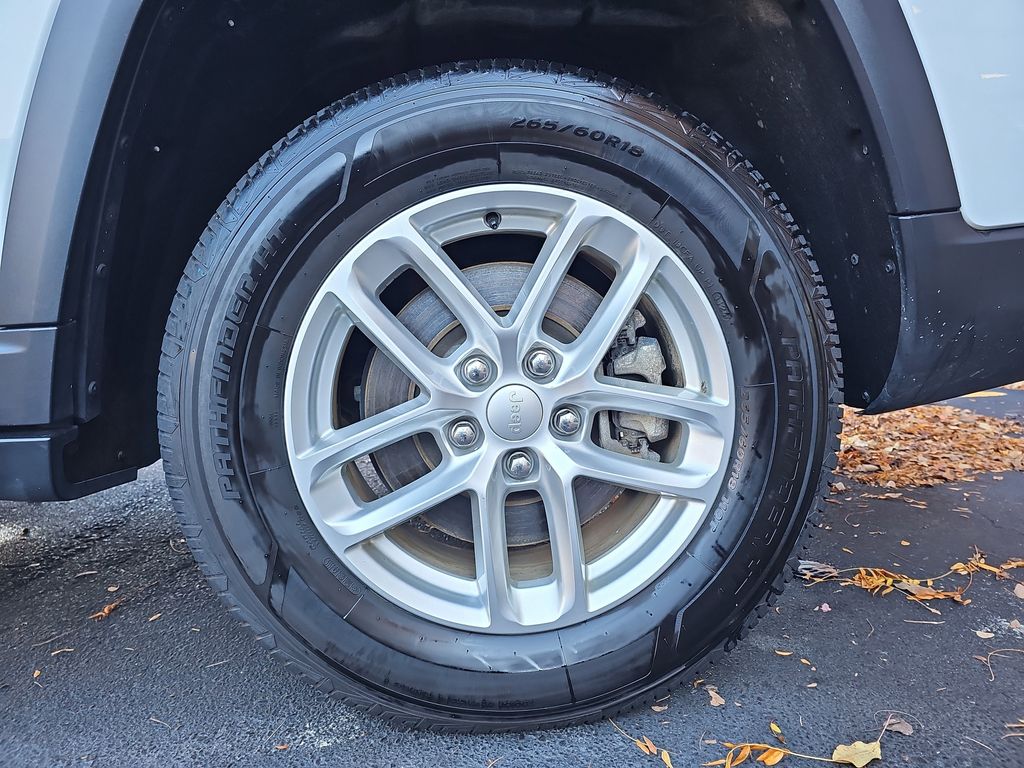 2022 JEEP GRAND CHEROKEE L - Image 33