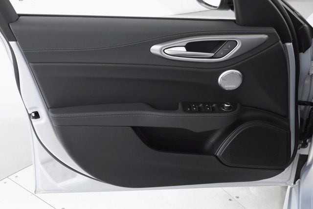 2024 ALFA ROMEO GIULIA (952) - Image 18