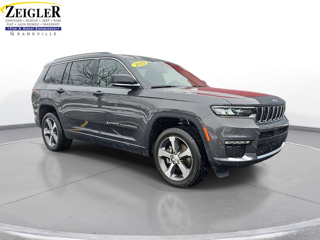 2023 Jeep Grand Cherokee Limited photo 3