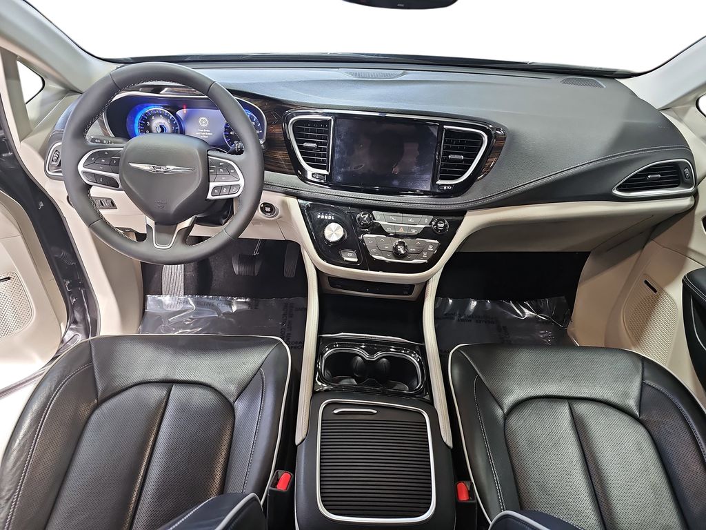 2023 CHRYSLER PACIFICA - Image 9