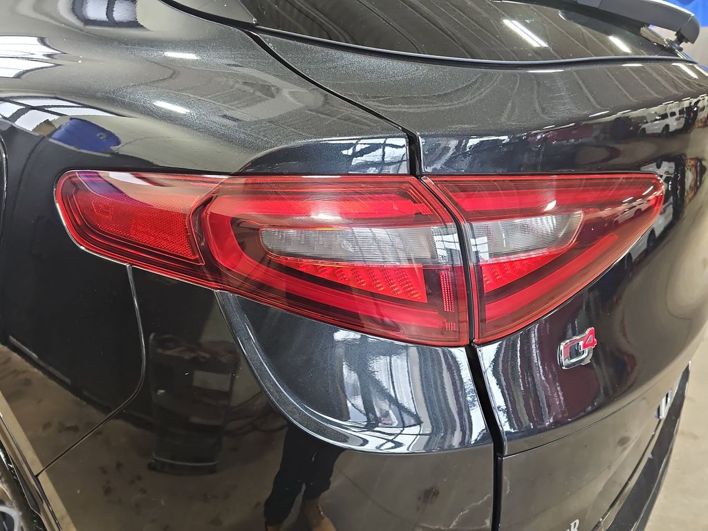 2023 ALFA ROMEO STELVIO - Image 32