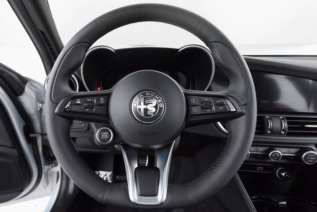 2024 ALFA ROMEO GIULIA (952) - Image 25