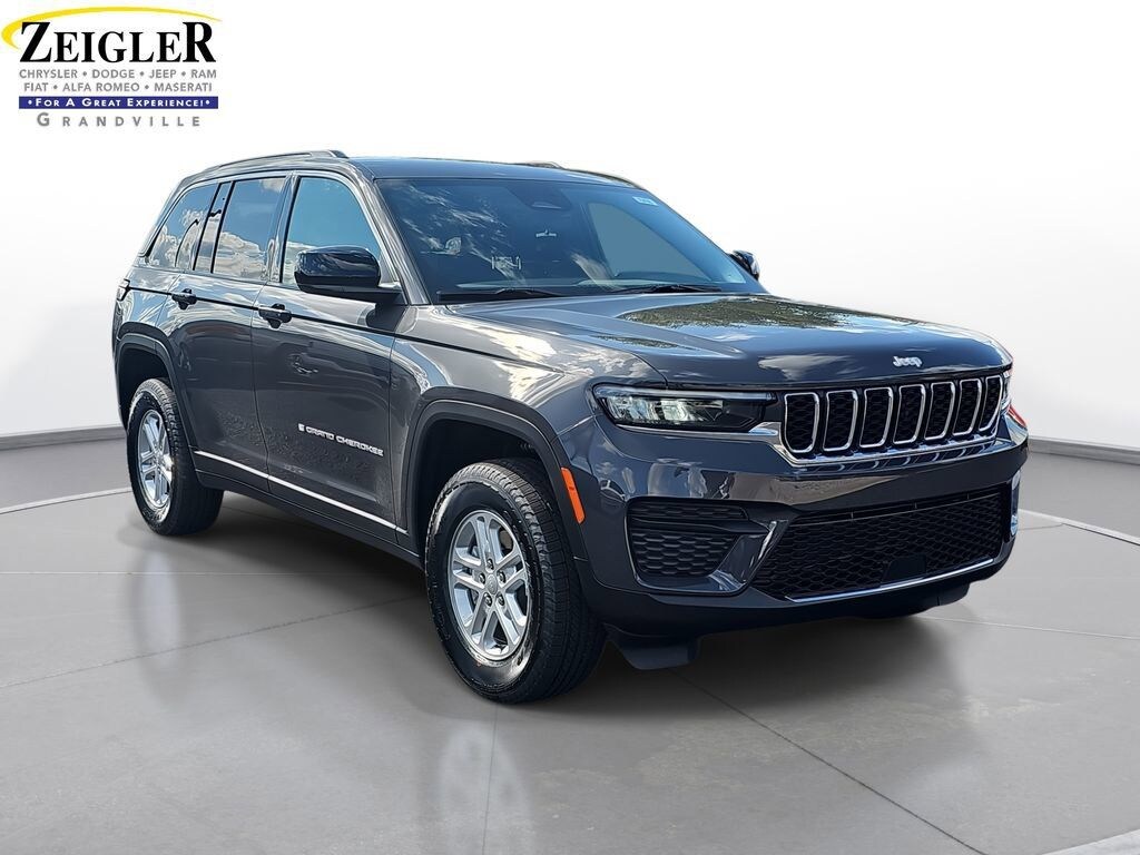 New 2025 Jeep Grand Cherokee LAREDO 4X4 Sport Utility