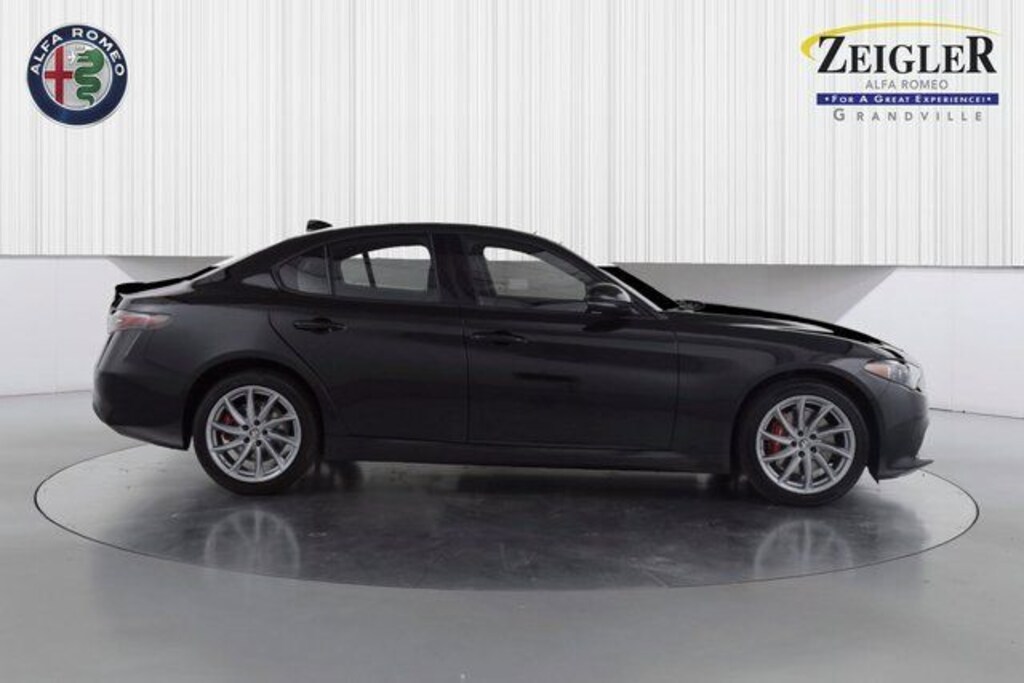 New 2024 Alfa Romeo Giulia SPRINT AWD Sedan
