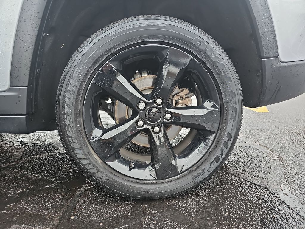 2023 JEEP GRAND CHEROKEE - Image 34