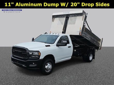 2024 Ram 3500 Chassis Cab 3500 TRADESMAN CHASSIS REGULAR CAB 4X4 84' CA Pickup