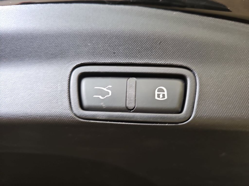 2023 ALFA ROMEO STELVIO - Image 13