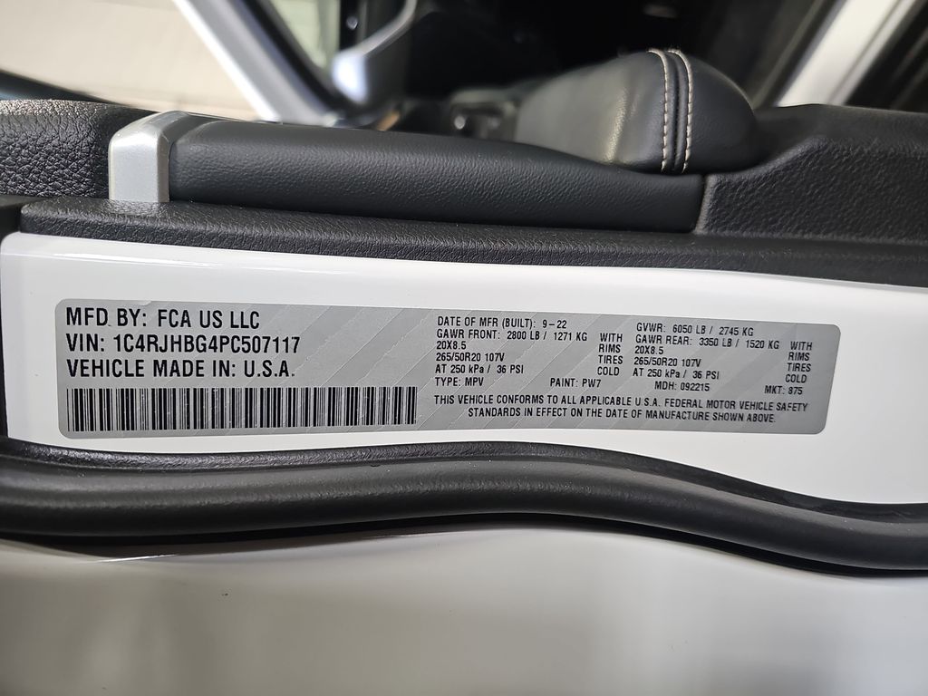 2023 JEEP GRAND CHEROKEE - Image 35