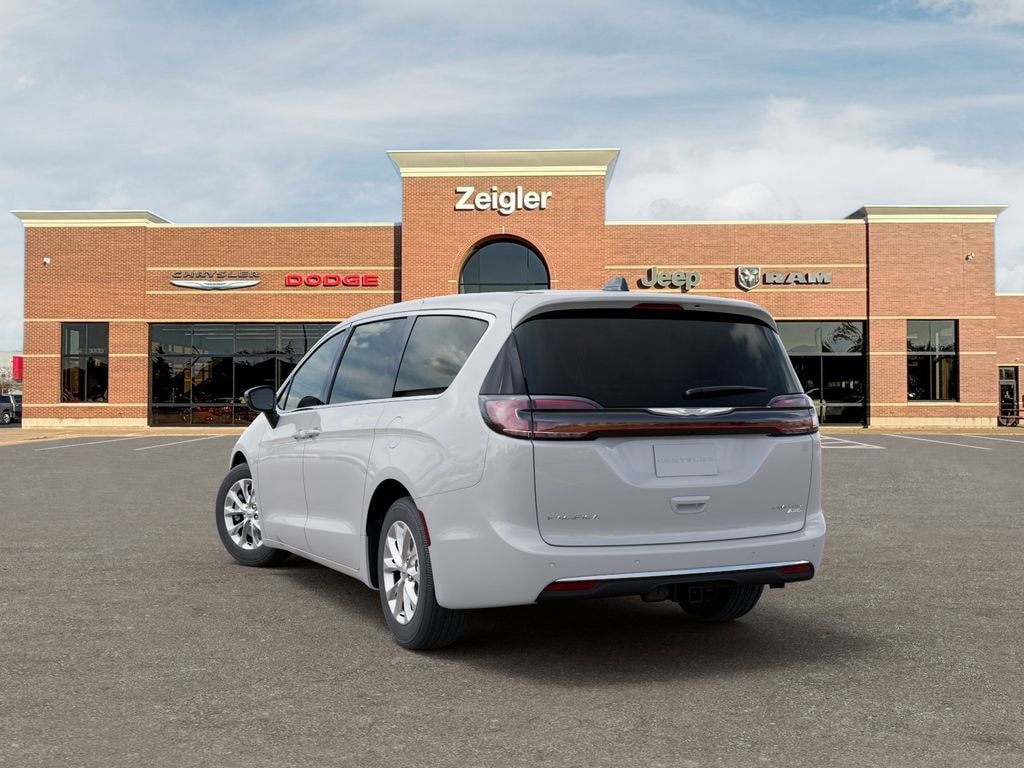 New 2026 Chrysler Pacifica LIMITED AWD Passenger Van
