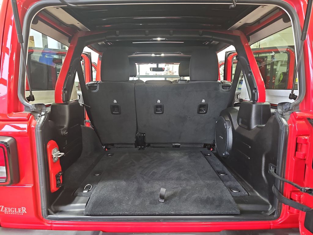 2022 JEEP WRANGLER - Image 12