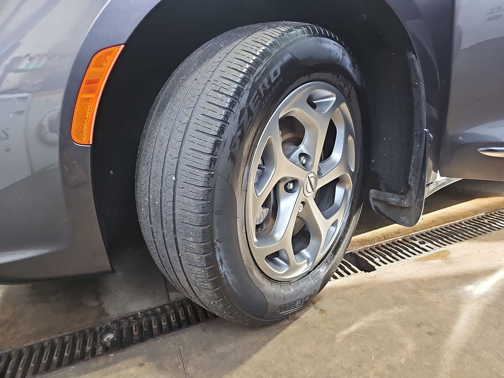 2023 CHRYSLER PACIFICA - Image 38