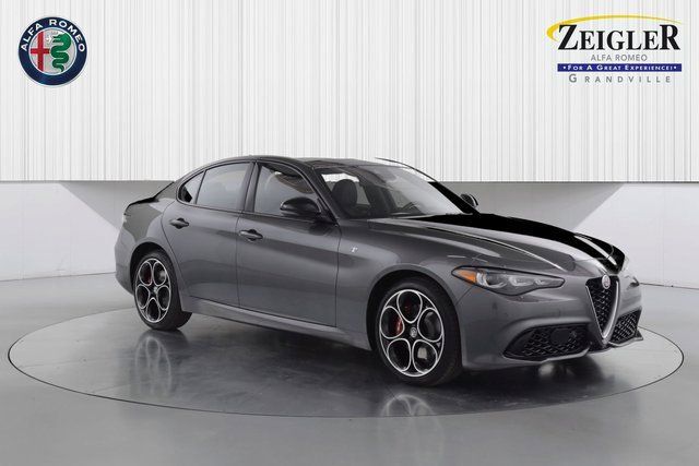 2024 Alfa Romeo Giulia Ti's photo