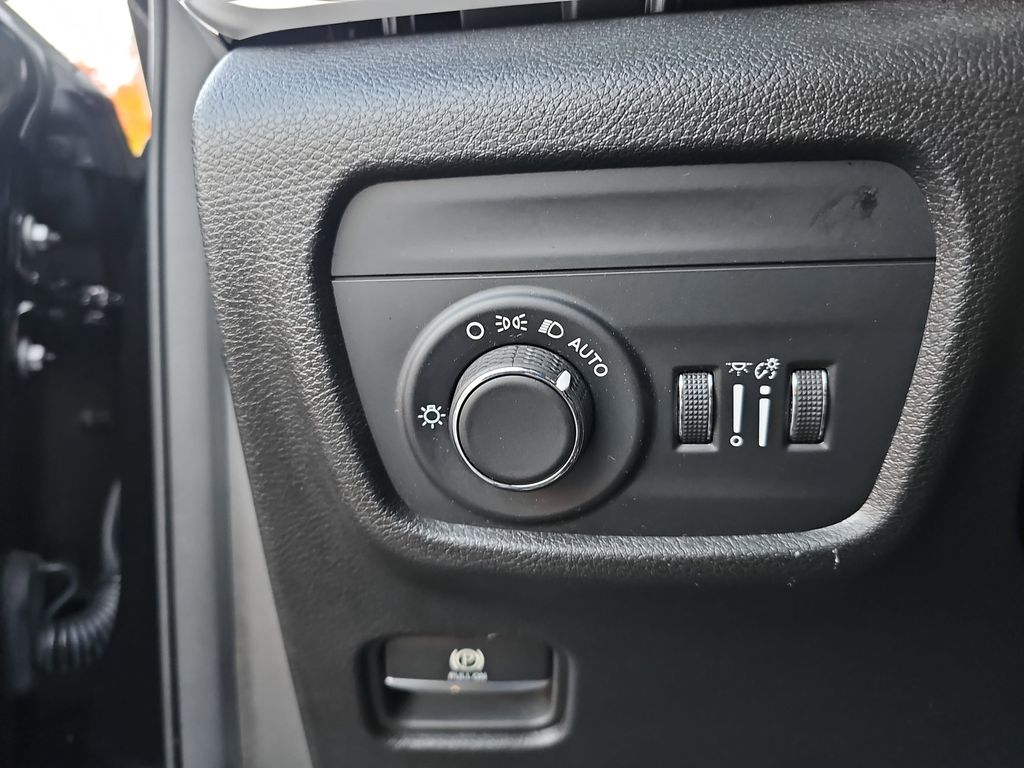 2022 JEEP GRAND CHEROKEE - Image 26