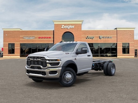 2026 Ram 5500 Chassis Cab TRADESMAN  REGULAR  4X4 84' CA Pickup
