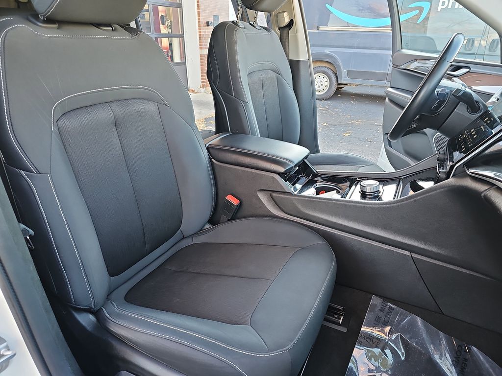 2022 JEEP GRAND CHEROKEE L - Image 10