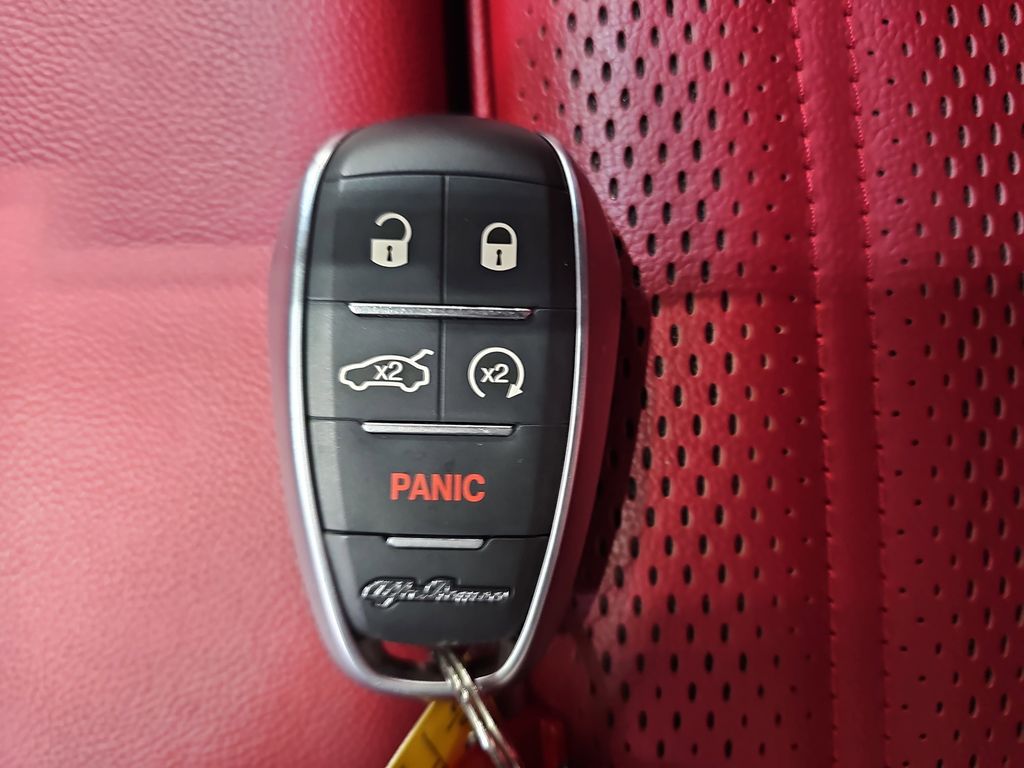 2023 ALFA ROMEO STELVIO - Image 31